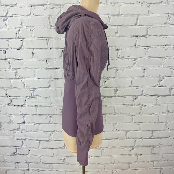 Lululemon Dance Studio Jacket III Women 8 Purple Fog Reversible Yoga Gym Workout - Picture 8 of 16